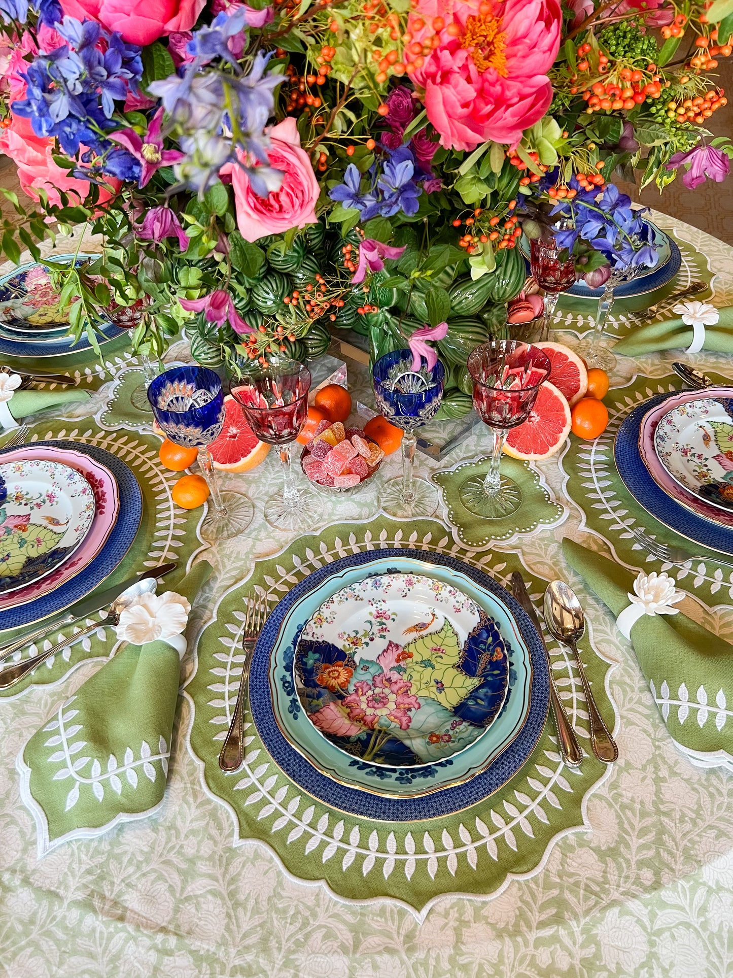 Green leaves placemat