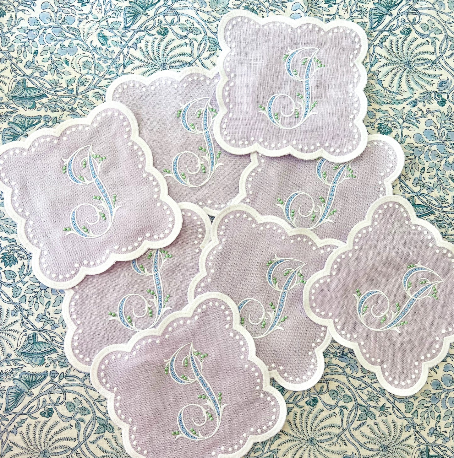 Scalloped cocktail napkins, set of 4