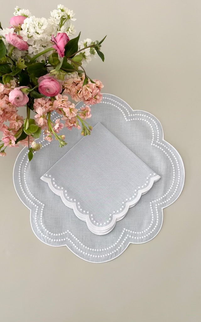 Light blue dots napkin