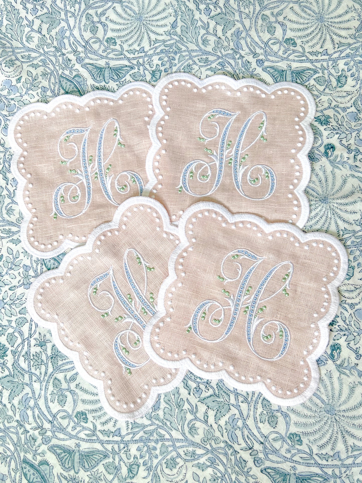 Scalloped cocktail napkins, set of 4