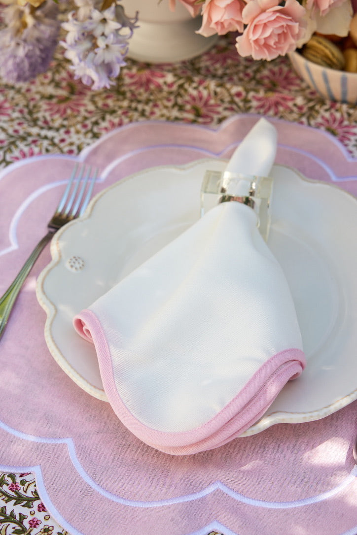 Dinner napkin