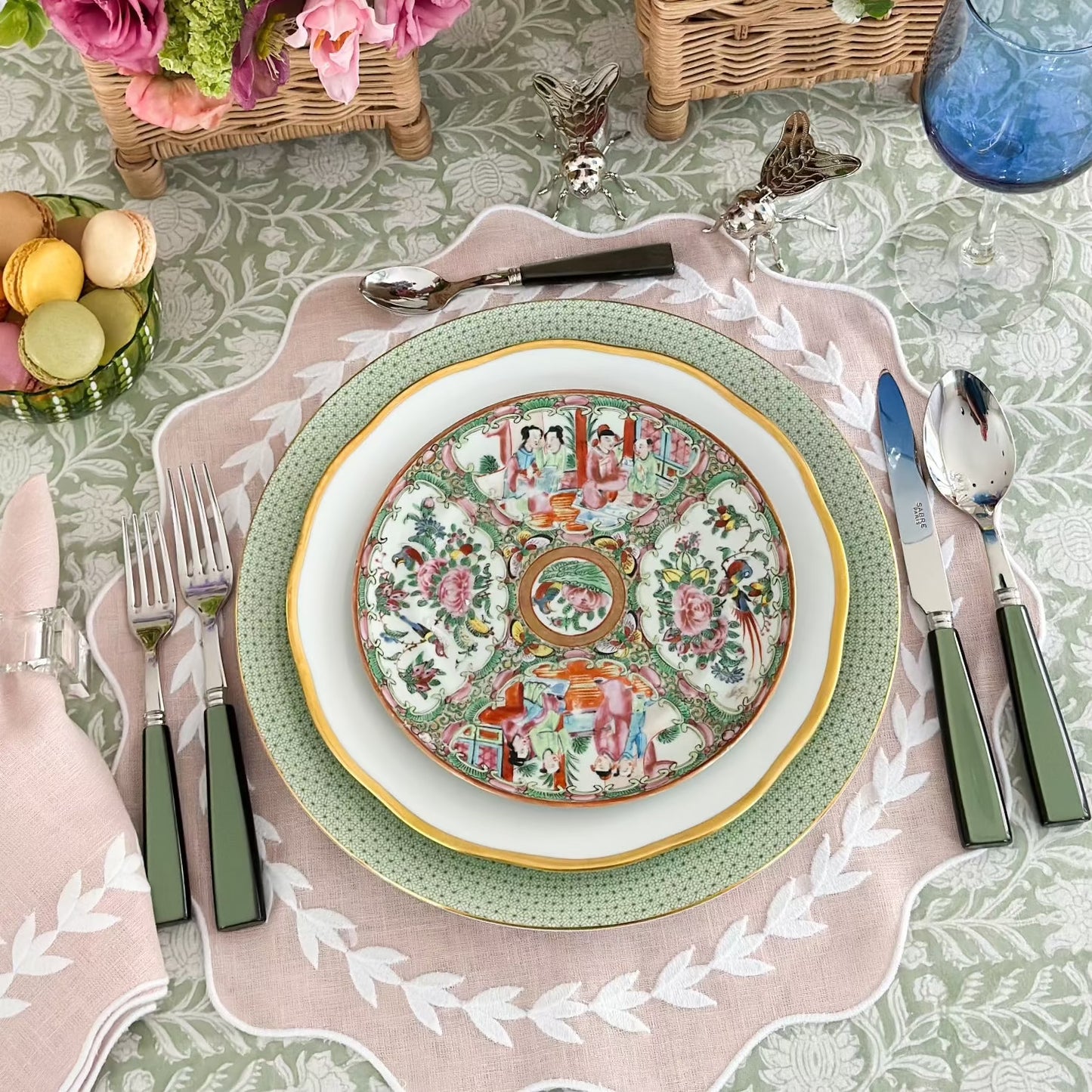 Light green print tablecloth 120 in Round