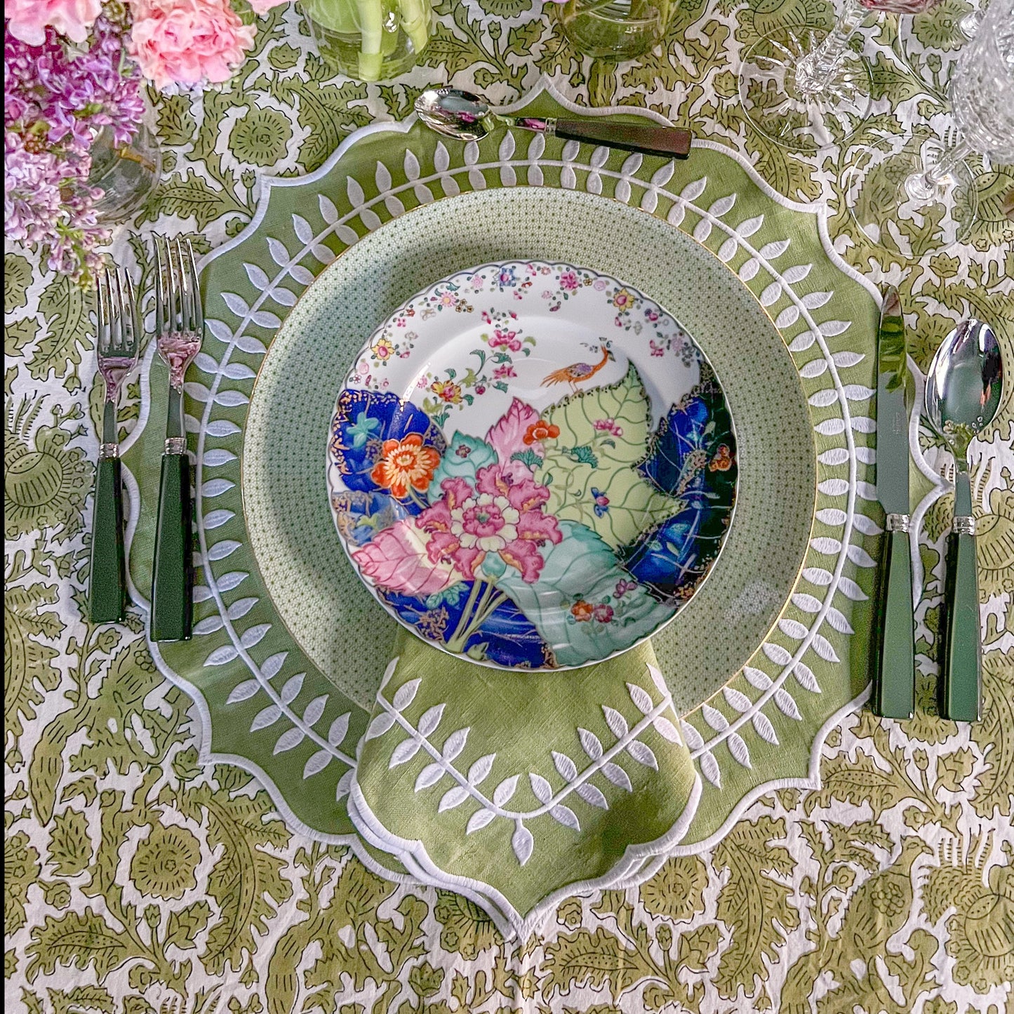 Green leaves placemat