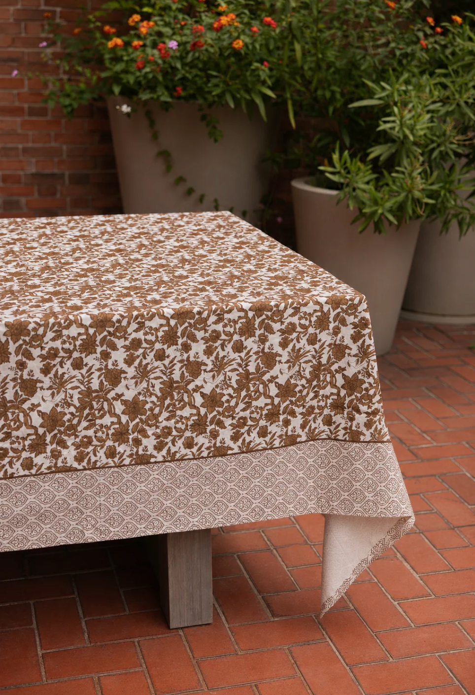 Tobacco Tablecloth 120 Round