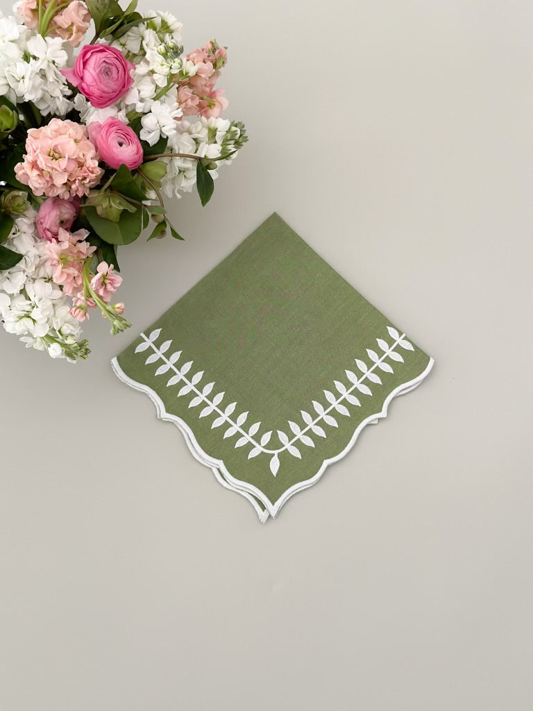 Green leaves dinner napkin