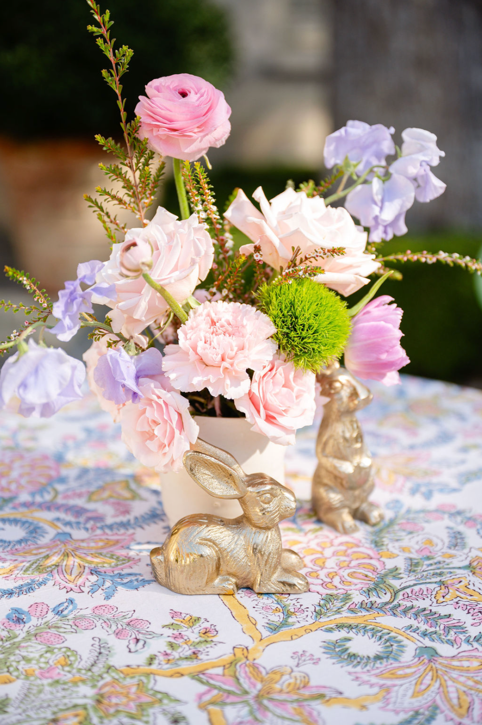 Spring pastels print tablecloth, 120 in round