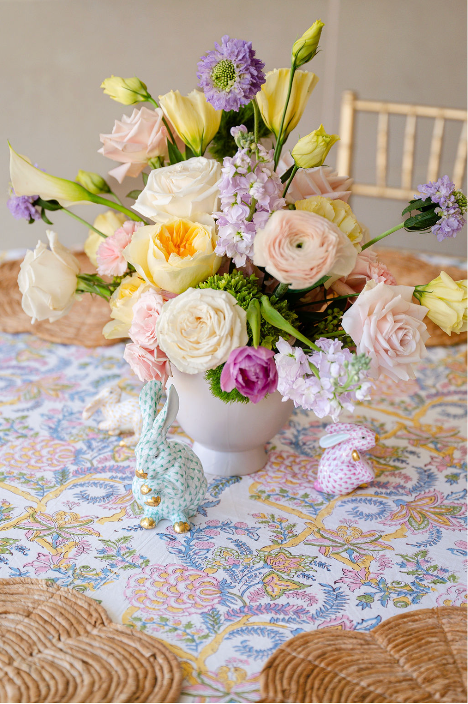 Spring pastels print tablecloth, 120 in round