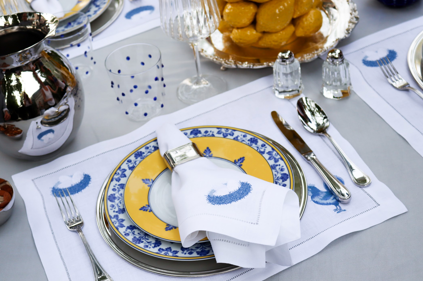 Hen and egg placemats and napkins, set of 4